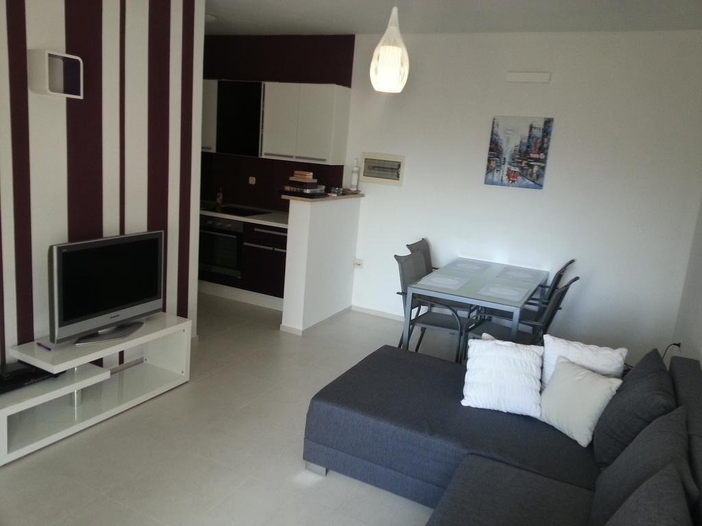 Apartment Tara Sumartin Zimmer foto